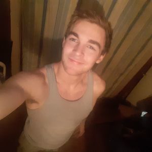 Meet your Posher, Damion